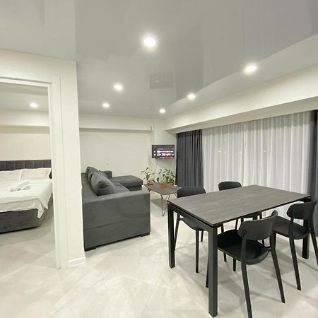 Gss Apartment Tbilisi Exteriör bild